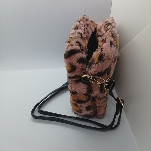 Hello kitty fur shoulder bag - Picture 5 of 11